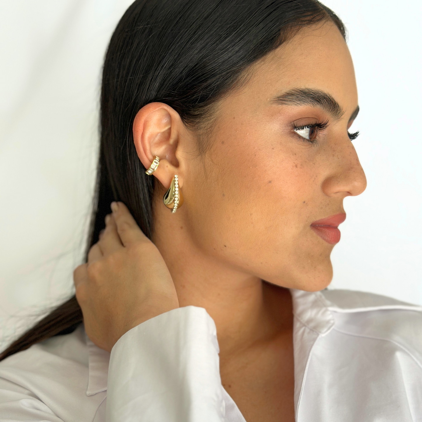 DENEB WHITE ZIRCON EARCUFF