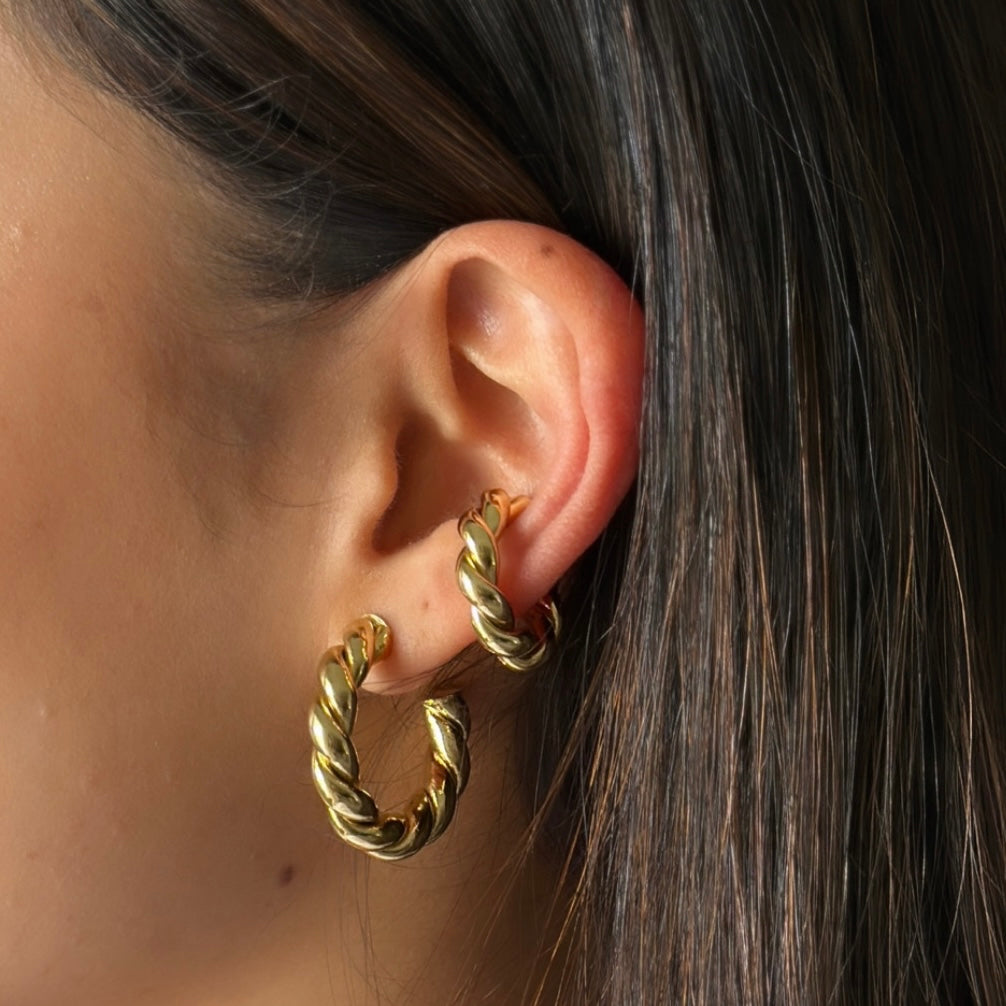 MARSHMALLOW GOLD EARCUFF