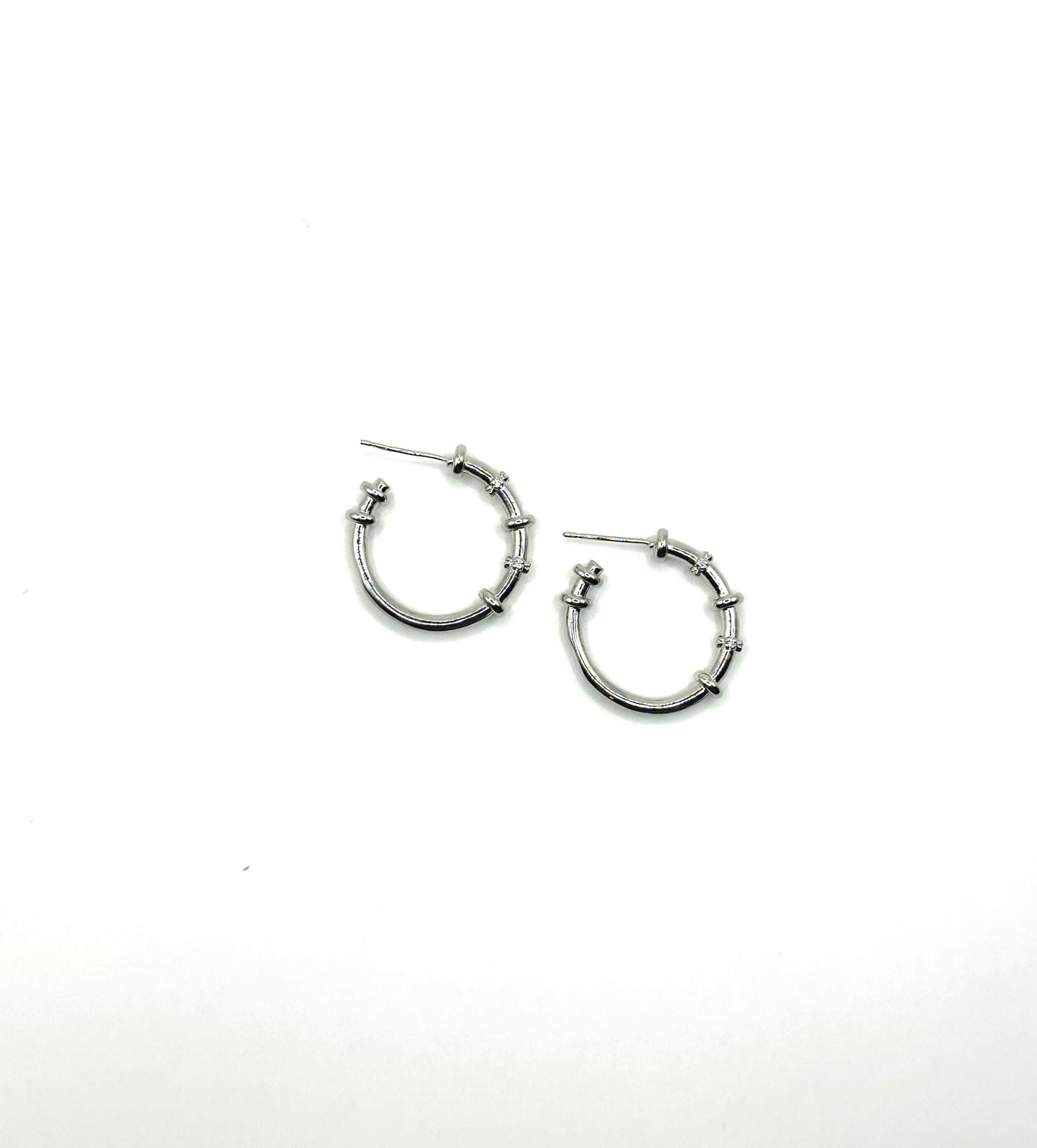 ERIS SILVER HOOPS